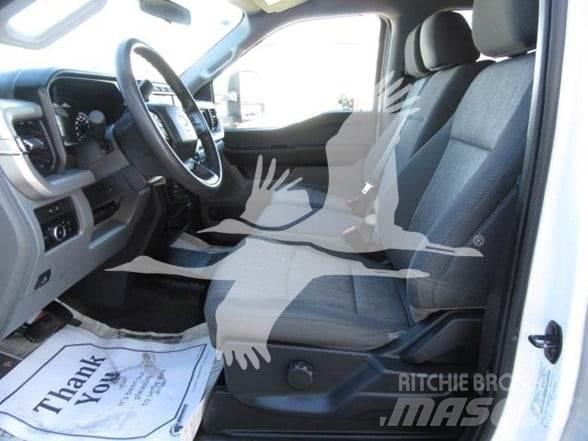 Ford F550 Platformos/ Pakrovimas iš šono