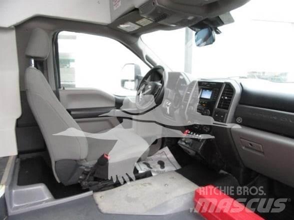Ford F550 Statyba - Kita