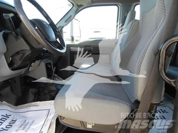 Ford F750 SD Savivarčių priekabų vilkikai