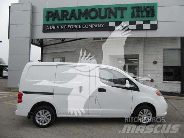 Nissan NV200 Statyba - Kita