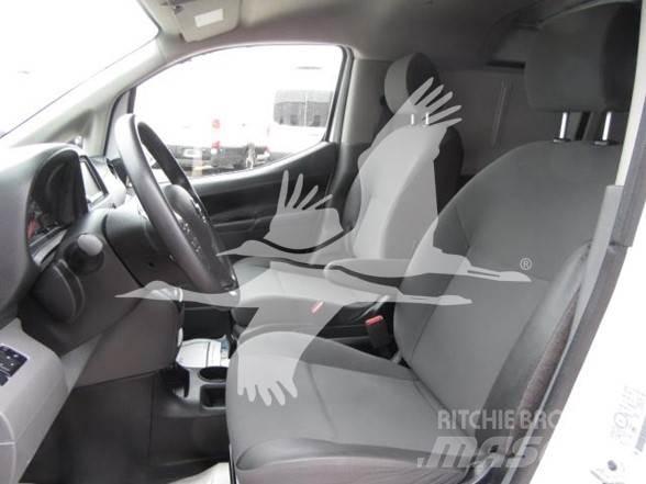 Nissan NV200 Statyba - Kita