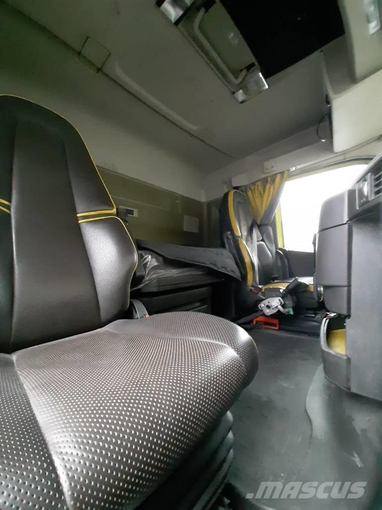 Volvo FH 16 Savivarčių priekabų vilkikai