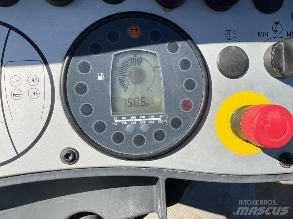 Bomag BW 120 AD-5 Porinių būgnų volai
