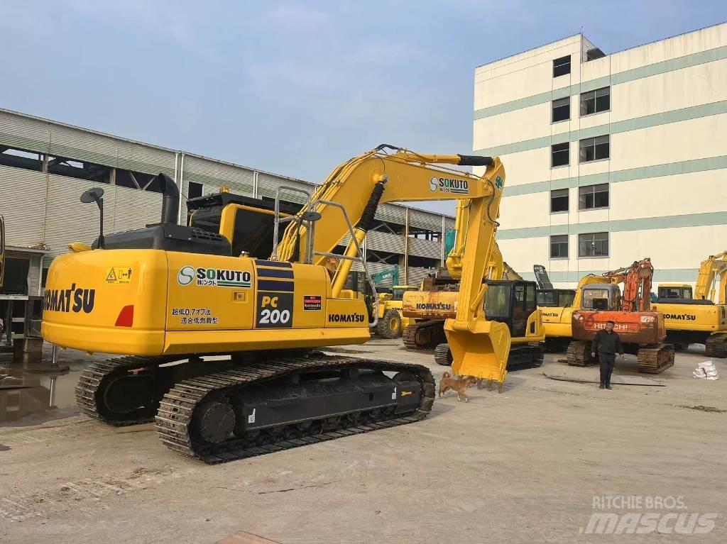 Komatsu PC 200-8N1 Vikšriniai ekskavatoriai