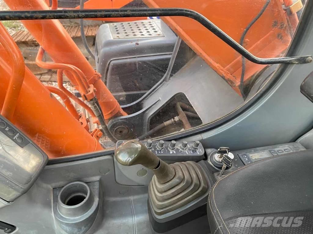 Hitachi ZX 210 Vikšriniai ekskavatoriai
