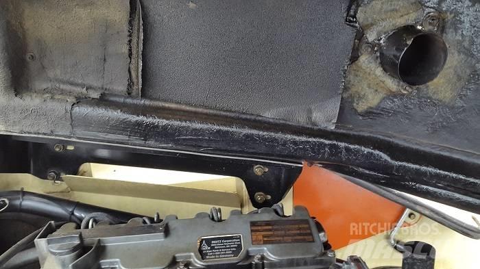 JLG AJ 600 Kompaktiškas savaeigis strėlinis keltuvas