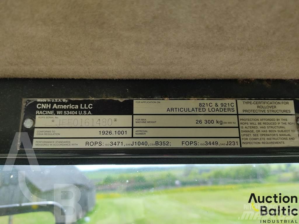 CASE 821 C Naudoti ratiniai krautuvai