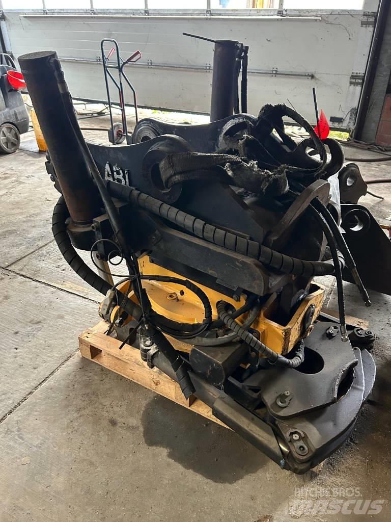 Engcon Tiltrotator Sukimo įrenginiai