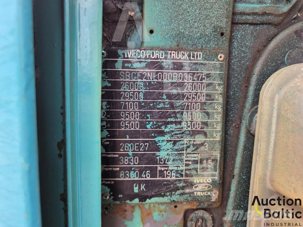 Iveco 260 E27 Savivarčių priekabų vilkikai