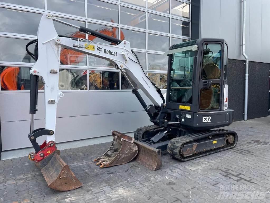 Bobcat E32 | A/C Mini ekskavatoriai < 7 t