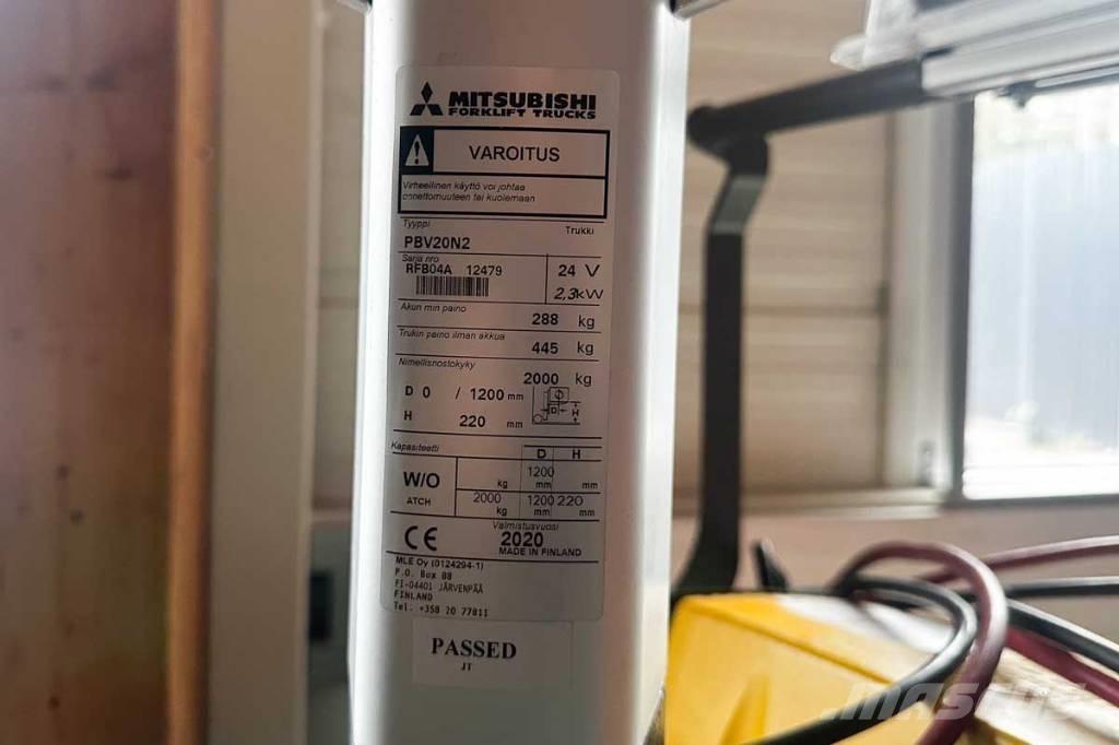 Mitsubishi PBV 20 N2 Žemų aukščių keltuvai su platforma
