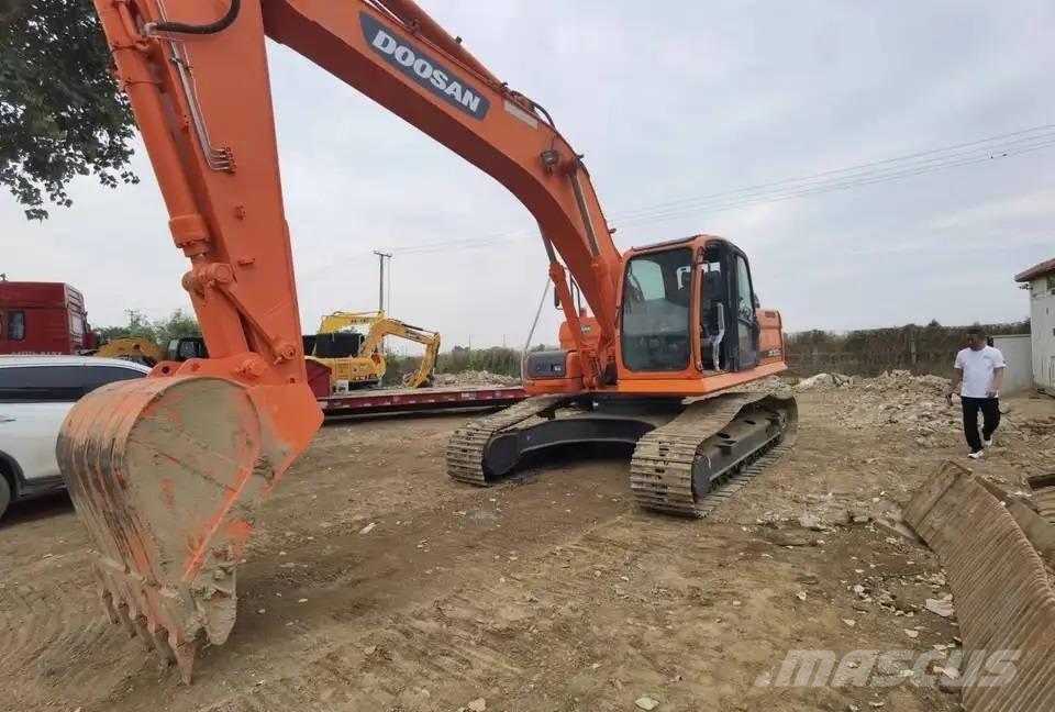 Doosan DX300LC Vikšriniai ekskavatoriai
