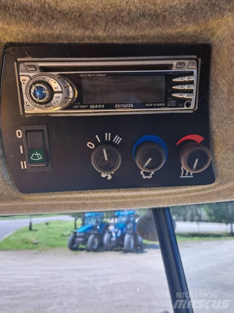 New Holland TC5050 Derliaus nuėmimo kombainai