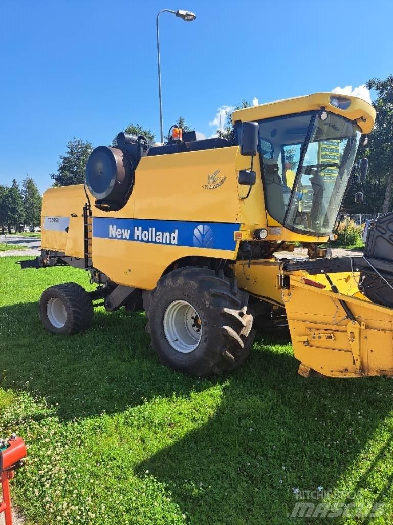 New Holland TC5050 Derliaus nuėmimo kombainai