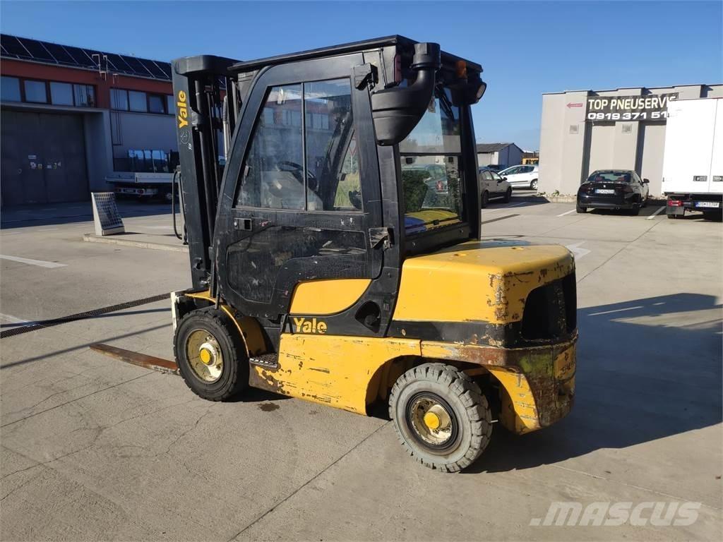 Yale GDP35VX Dyzeliniai krautuvai