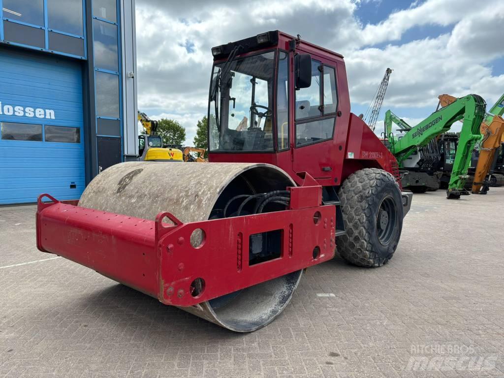 Bomag BW 213 D H-3 Vieno būgno volai