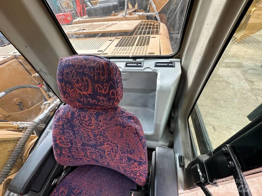 CAT 320 C L Vikšriniai ekskavatoriai