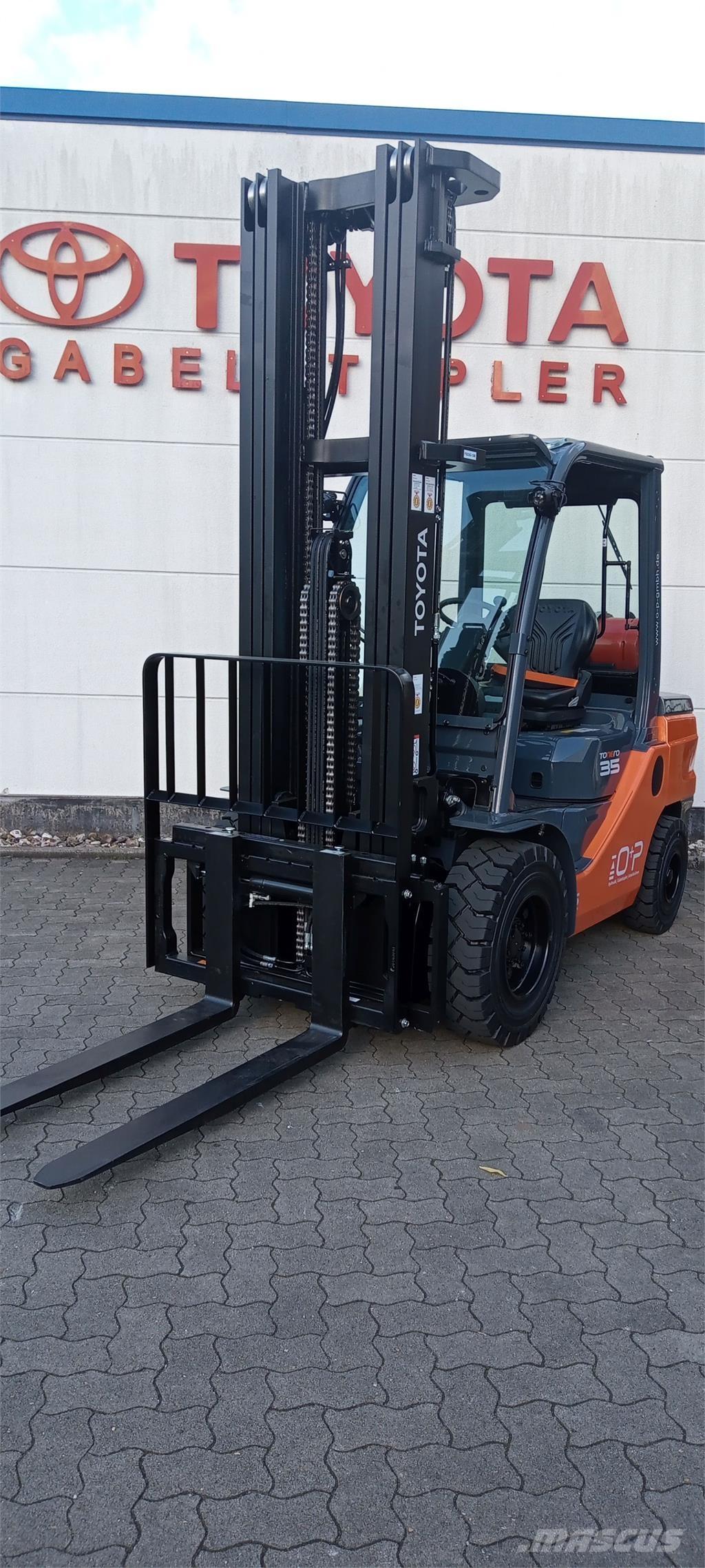 Toyota 02-8FGJF35 LPG (dujiniai) krautuvai