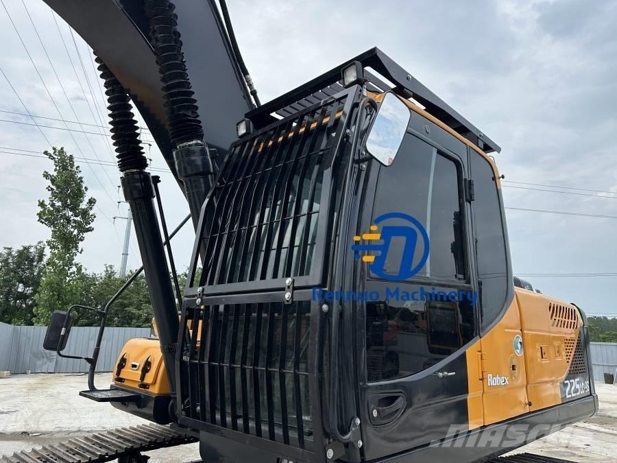 Hyundai 225LC-9S Vikšriniai ekskavatoriai