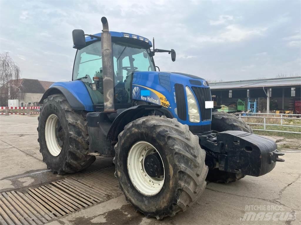 New Holland T8040 Traktoriai