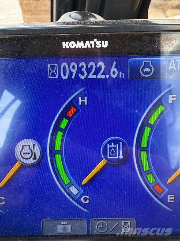 Komatsu PC 138 US Vikšriniai ekskavatoriai
