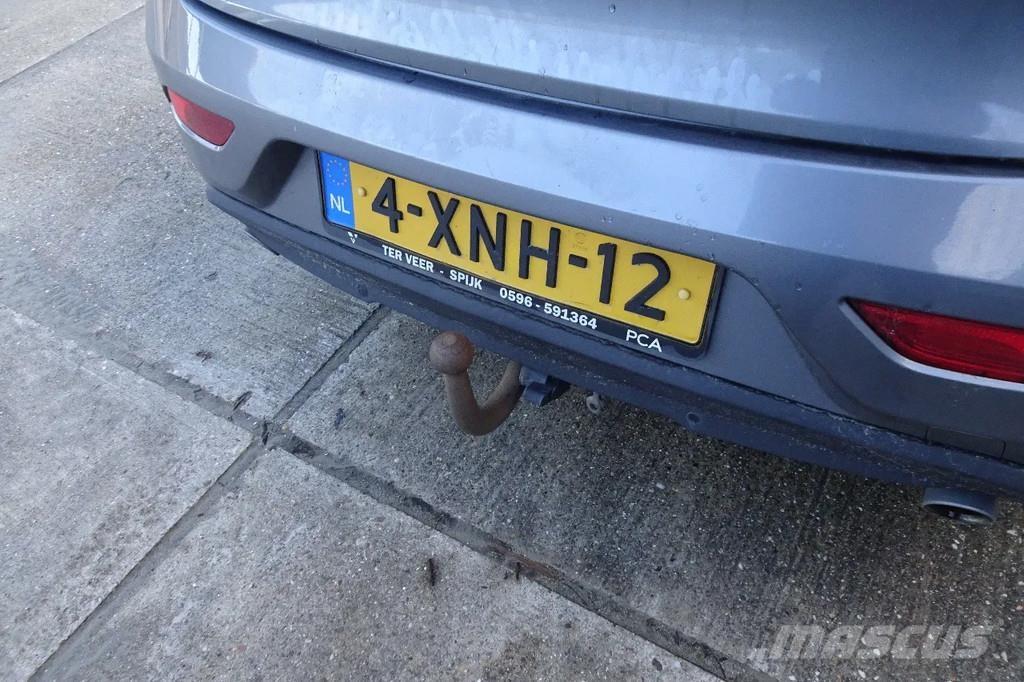 Volvo V40 . Lengvieji automobiliai