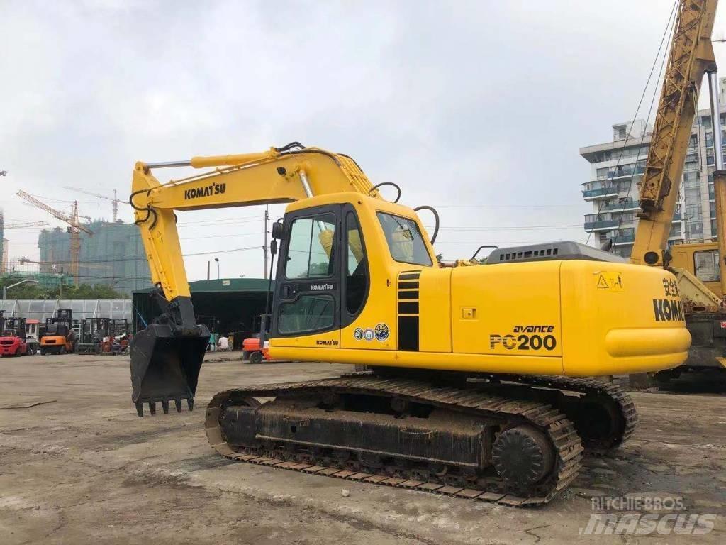 Komatsu PC 200-6 Vikšriniai ekskavatoriai