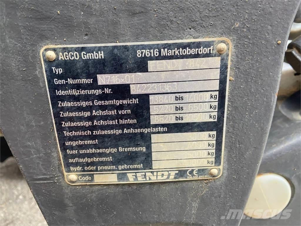 Fendt 828 Vario Traktoriai