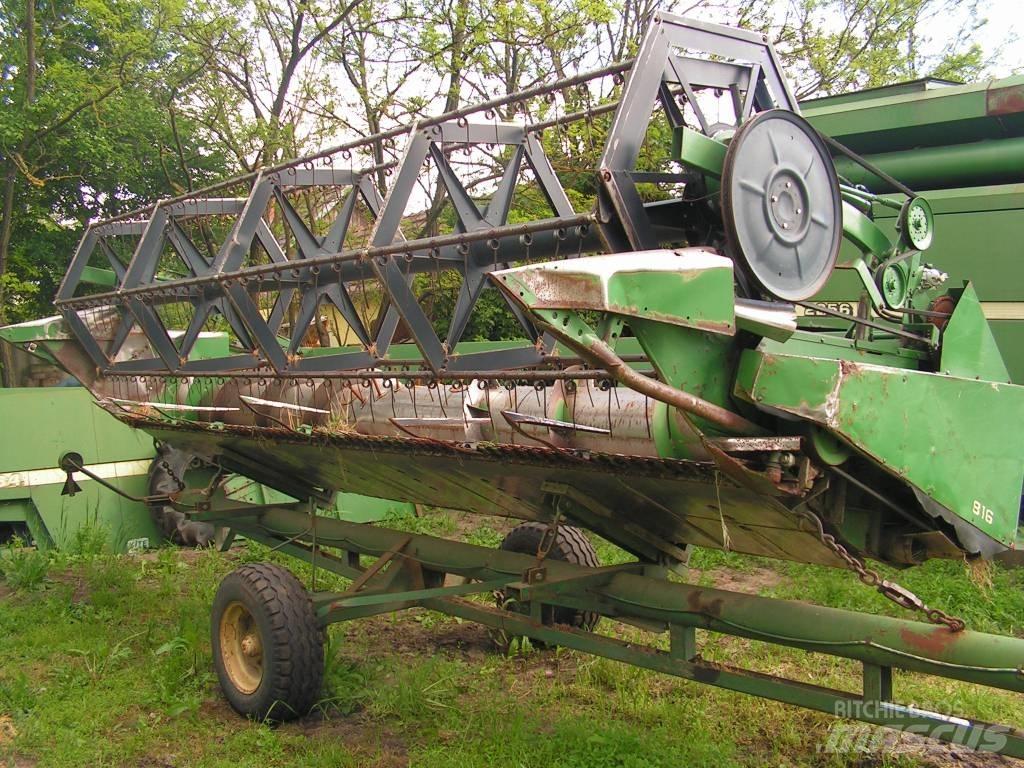 John Deere 2056 Derliaus nuėmimo kombainai