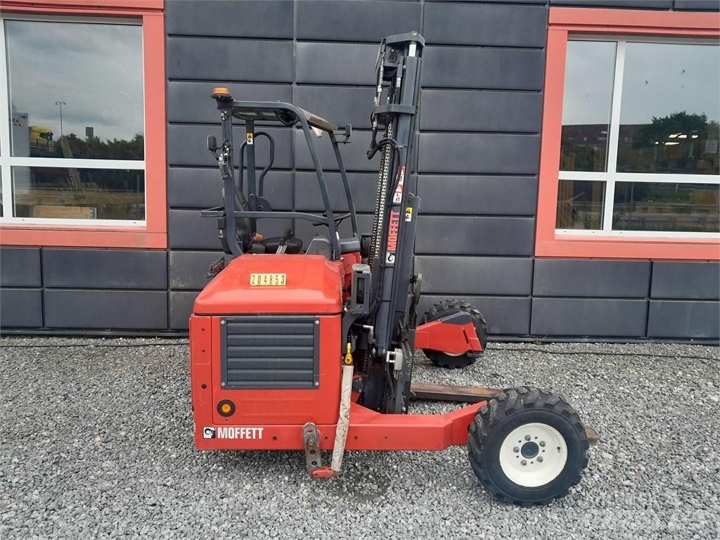 Moffett M4 25.3 Šakiniai krautuvai - Kita