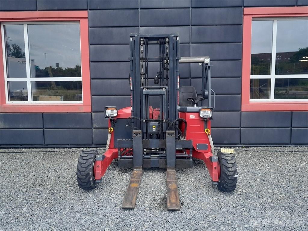 Moffett M4 25.3 Šakiniai krautuvai - Kita