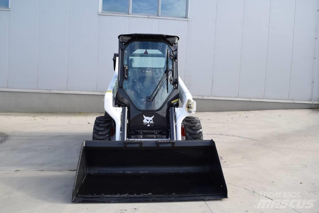 Bobcat S 64 Krautuvai su šoniniu pasukimu