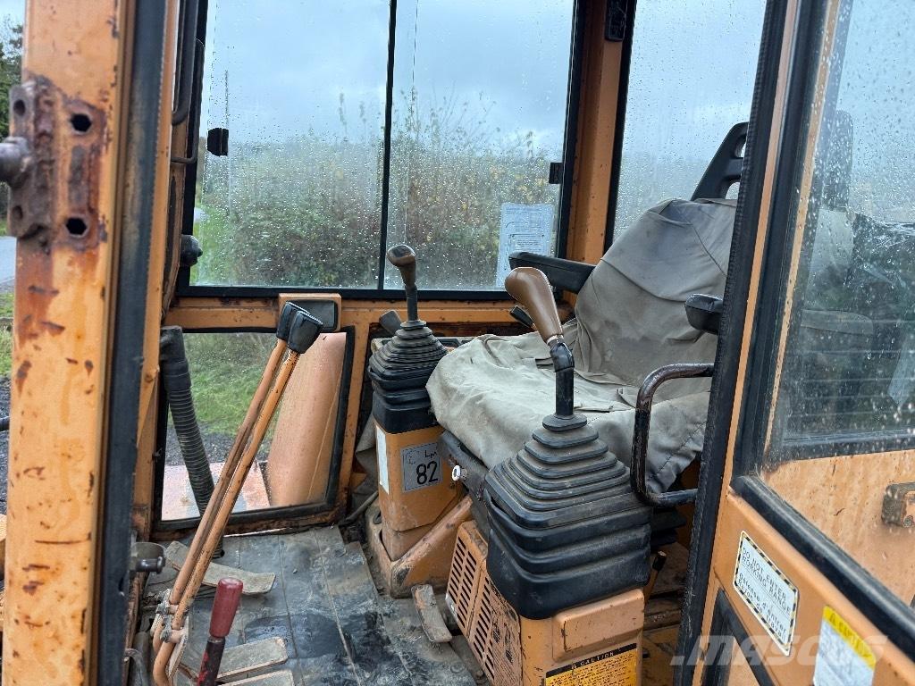 CASE Ck50 Vikšriniai ekskavatoriai