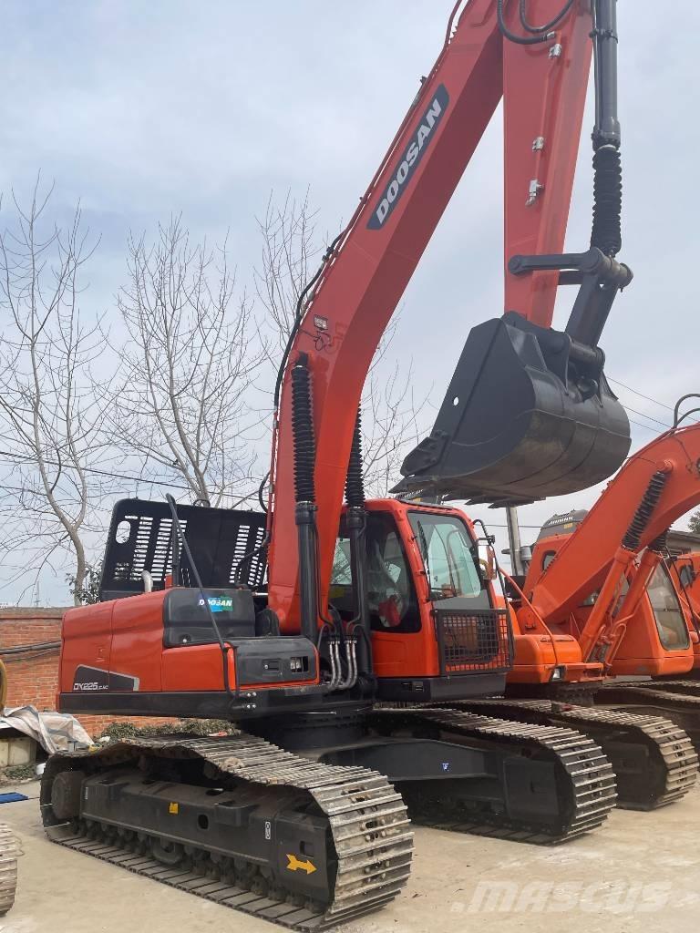 Doosan DX 225 Vikšriniai ekskavatoriai