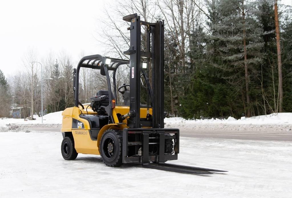 CAT DP 35 N Dyzeliniai krautuvai