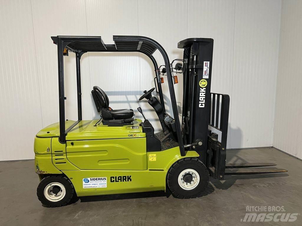 Clark GEX30 Elektriniai šakiniai krautuvai