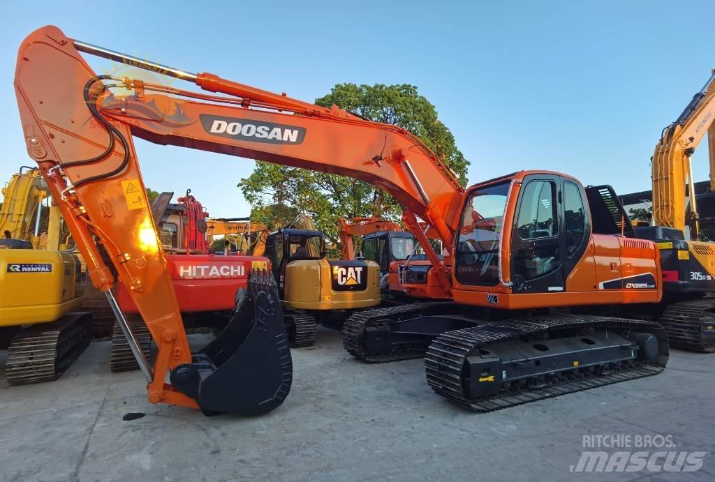 Doosan DX 225 Vikšriniai ekskavatoriai