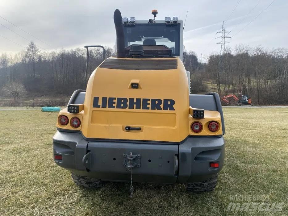Liebherr L546 Naudoti ratiniai krautuvai
