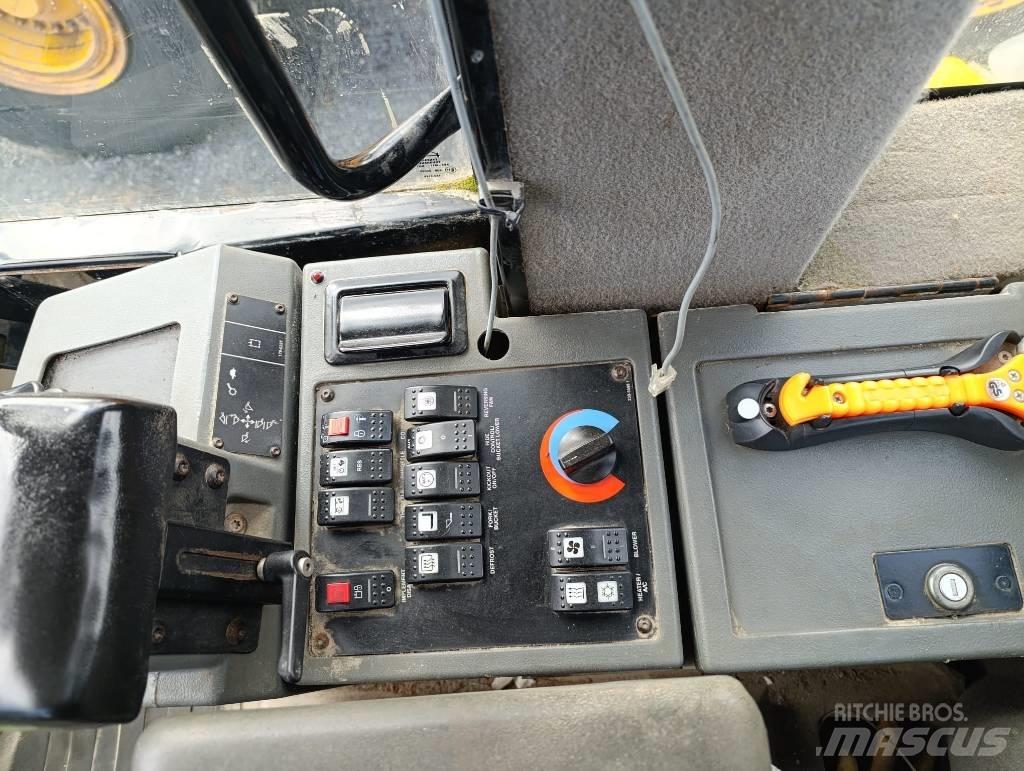 CAT 930 G Naudoti ratiniai krautuvai