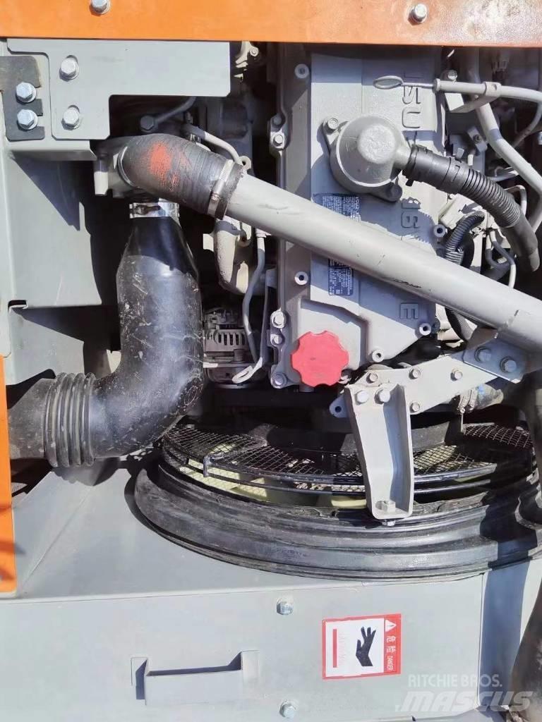 Hitachi Zaxis 200 LC Vikšriniai ekskavatoriai