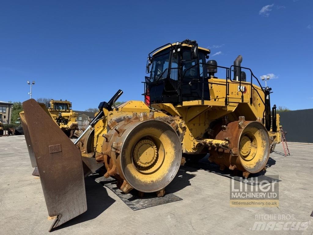 CAT 826 K Atliekų presai