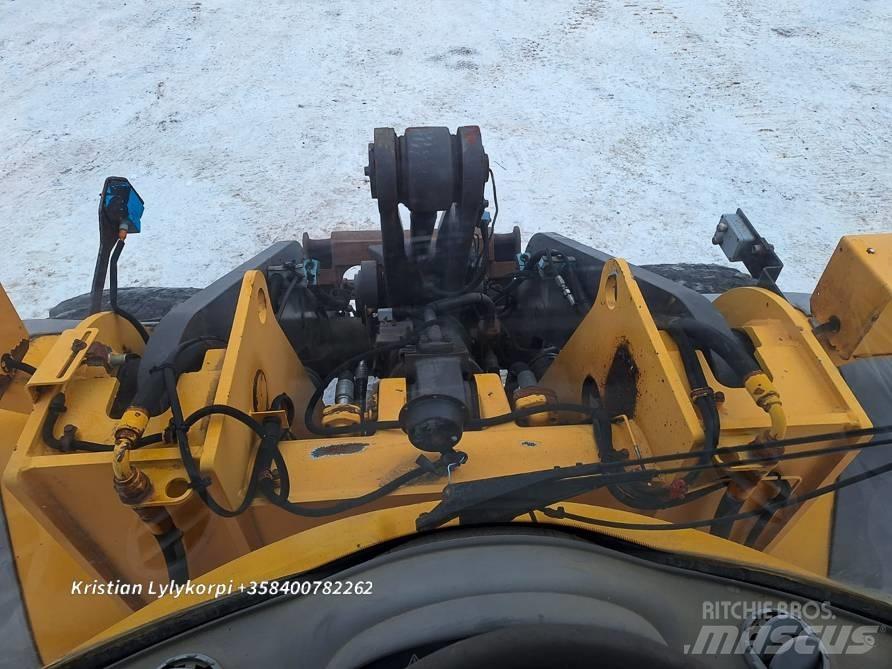 Volvo L120E Naudoti ratiniai krautuvai