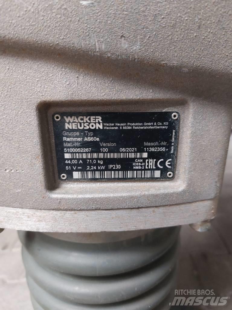 Wacker Neuson AS60e Plūktuvai