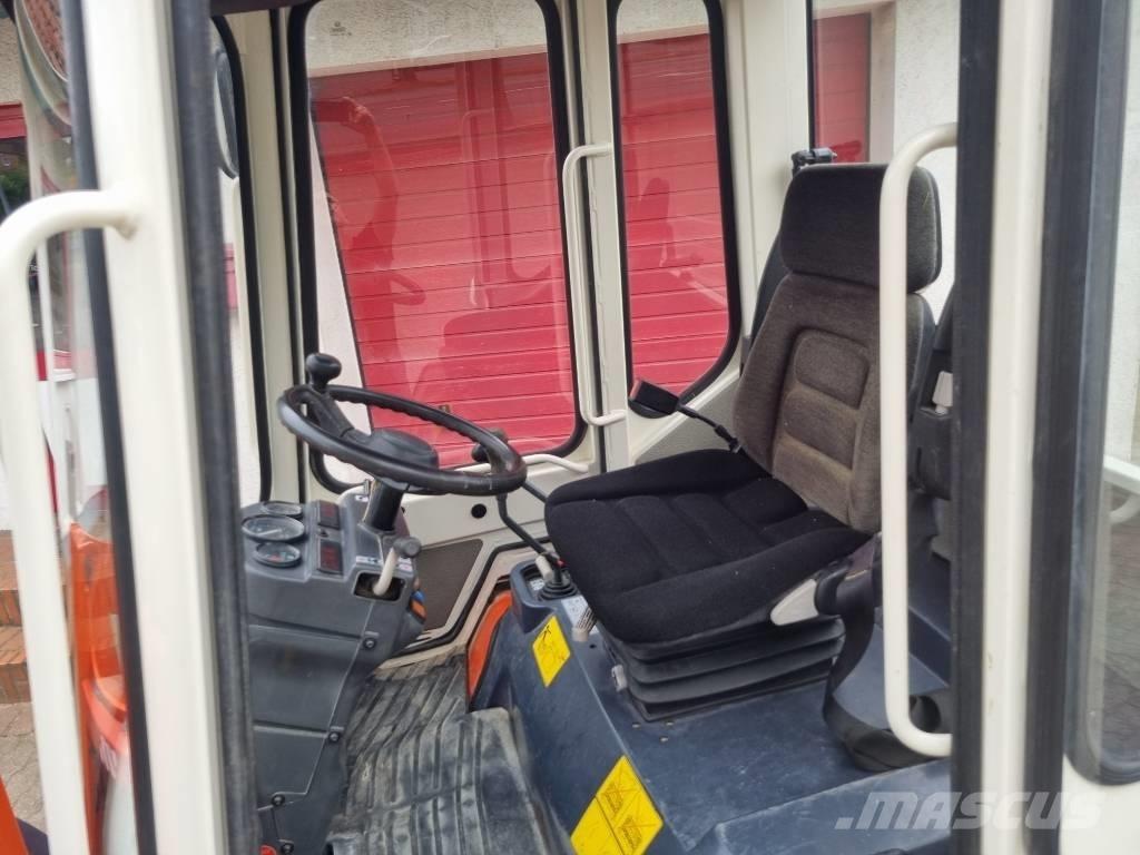 Kubota R 520 N Naudoti ratiniai krautuvai