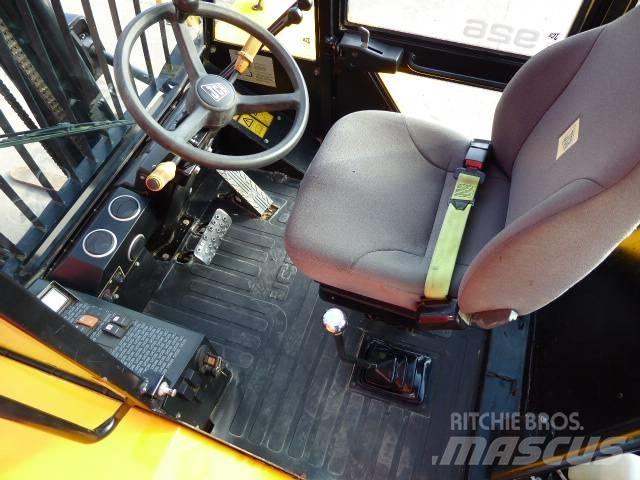 JCB 926 Visureigiai krautuvai