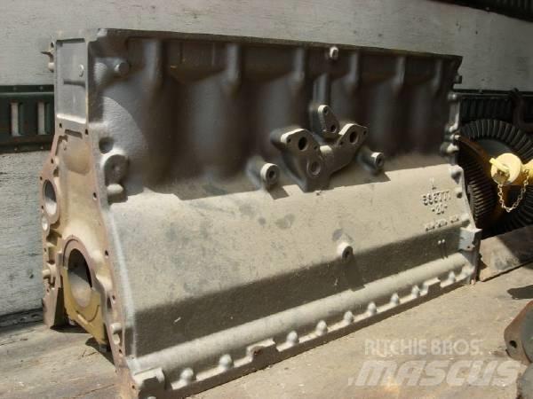 CAT D333 Kiti naudoti statybos komponentai