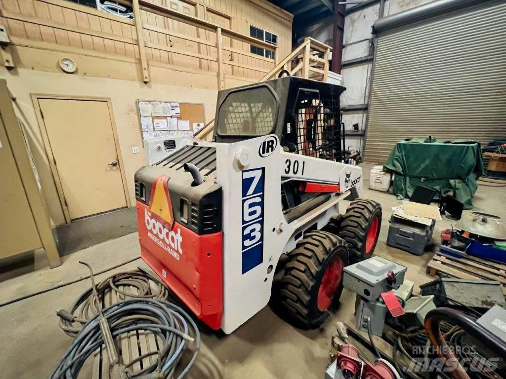 Bobcat 763 C Krautuvai su šoniniu pasukimu