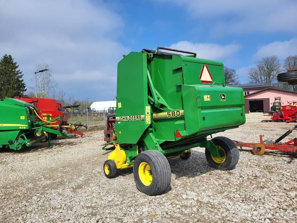 John Deere 580 Ritinių presai
