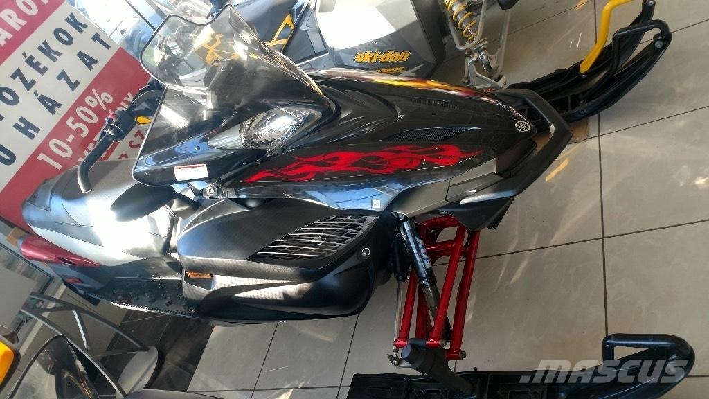 Yamaha Apex 1000 Sniegaeigiai