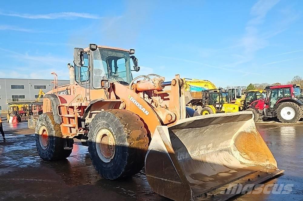 Doosan DL 400 Naudoti ratiniai krautuvai
